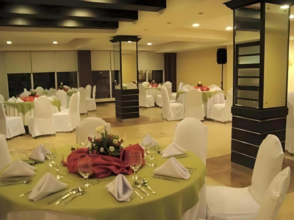 Mo2 Westown Hotel San Juan Bacolod Dış mekan fotoğraf